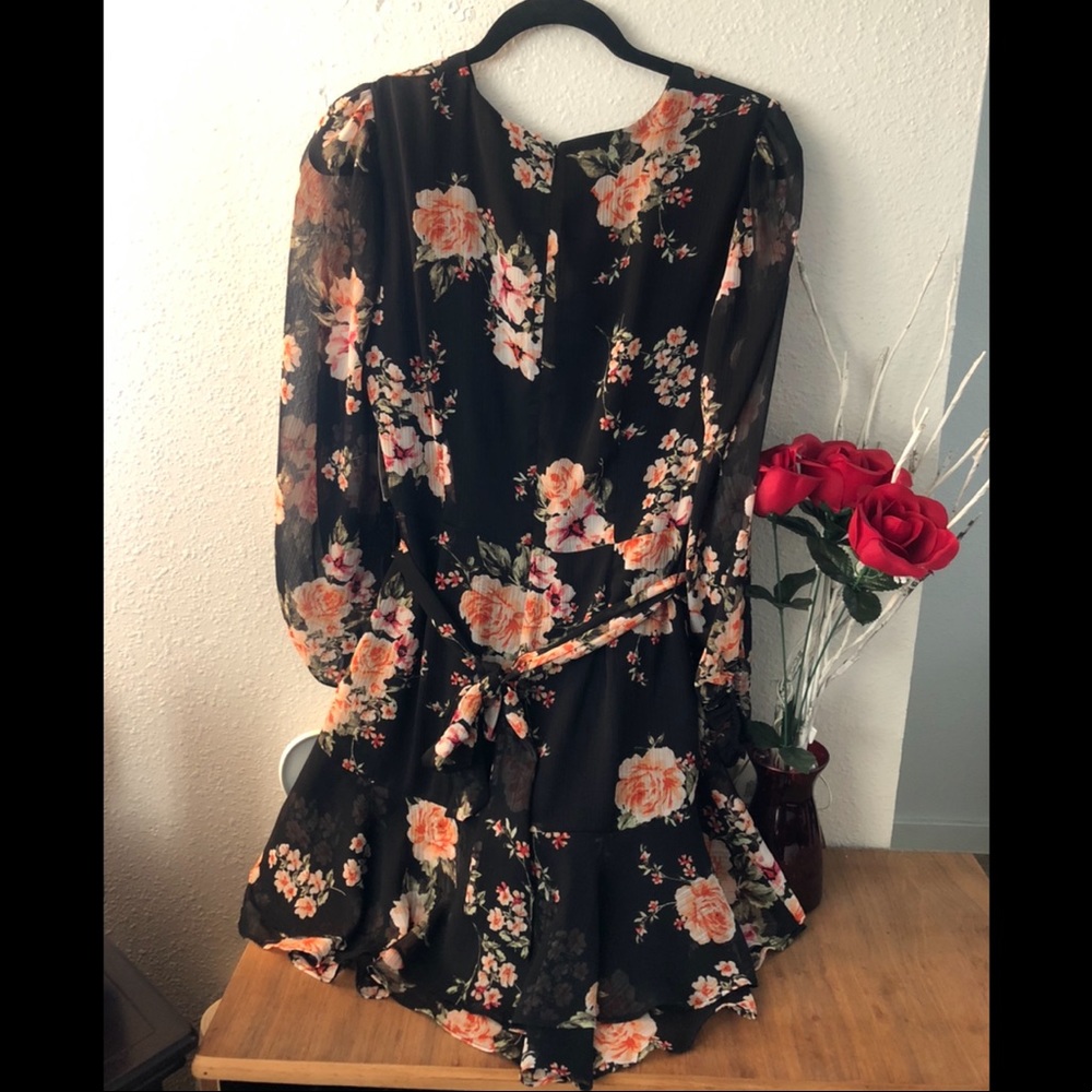 Bar III Floral Dress Sz Medium - Picture 2 of 3
